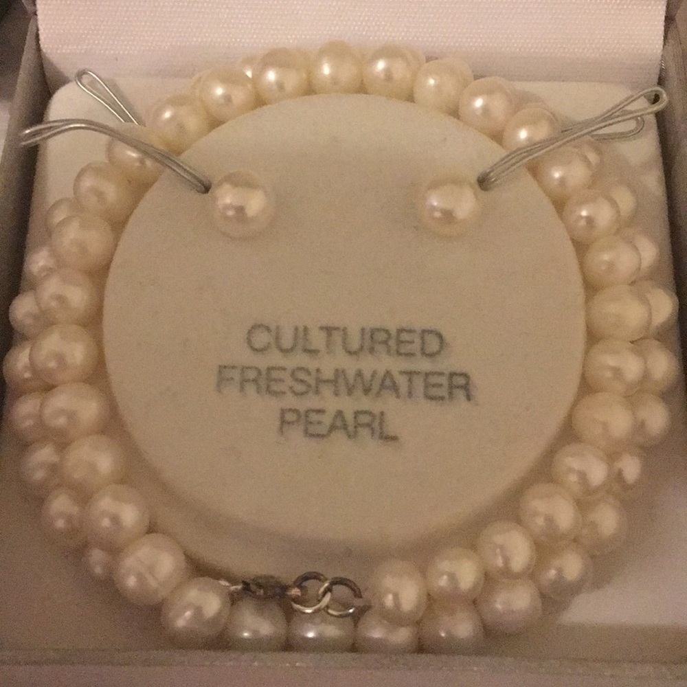 Fresh water pearl set